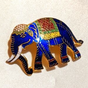 Vintage Cloisonne Elephant Brooch Pin Gold Tone With Blue Enamel 1 3/4" EUC